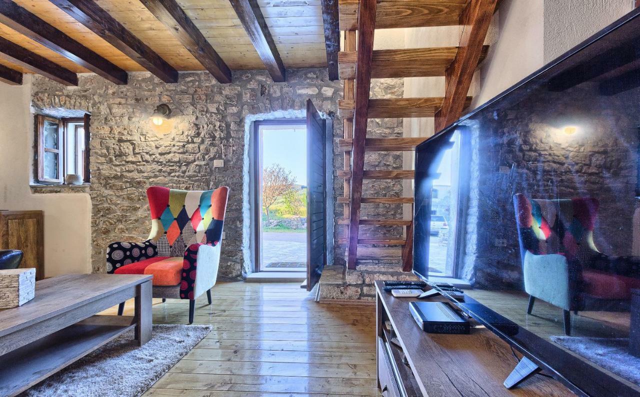 Dalmatia Stone House - Heated Pool Guest House Biorine ภายนอก รูปภาพ