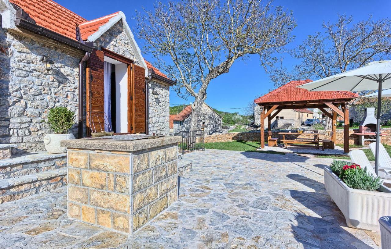 Dalmatia Stone House - Heated Pool Guest House Biorine ภายนอก รูปภาพ