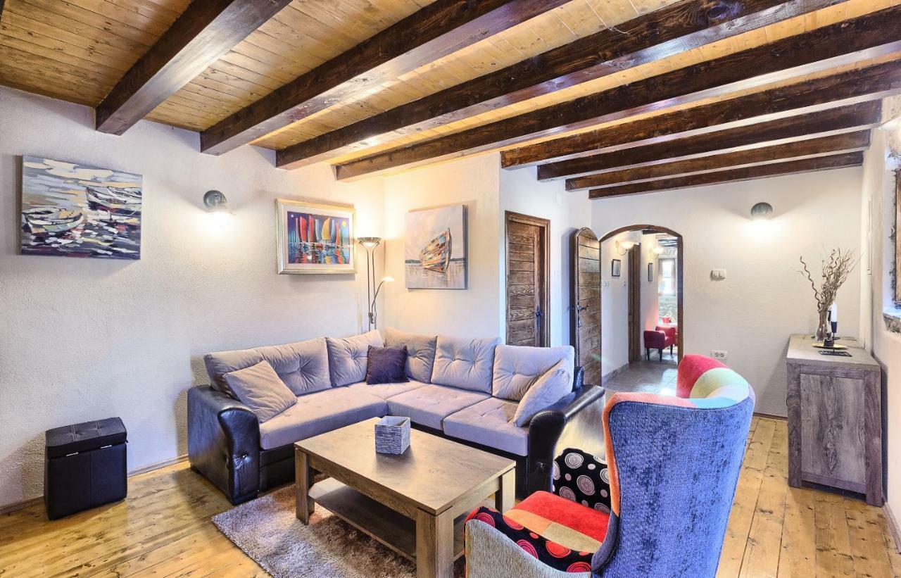 Dalmatia Stone House - Heated Pool Guest House Biorine ภายนอก รูปภาพ