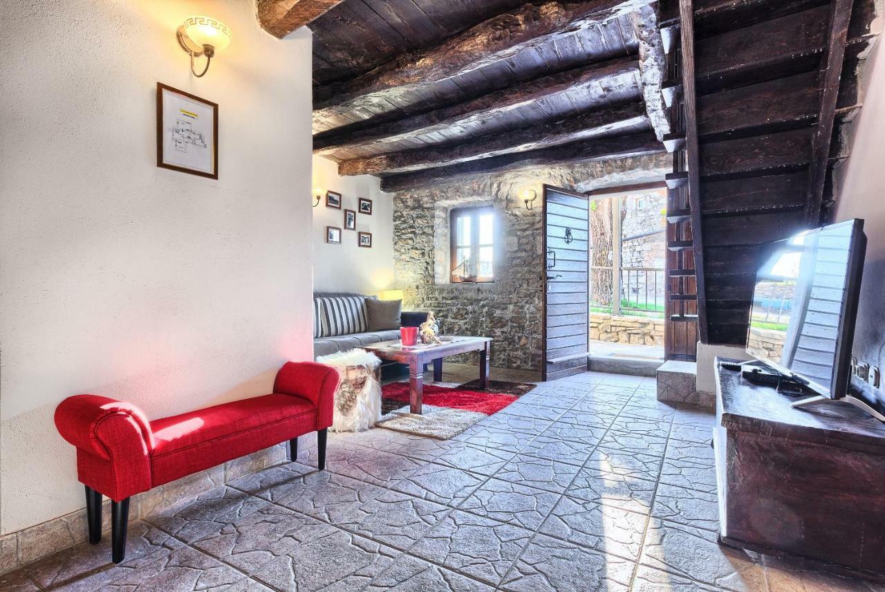 Dalmatia Stone House - Heated Pool Guest House Biorine ภายนอก รูปภาพ