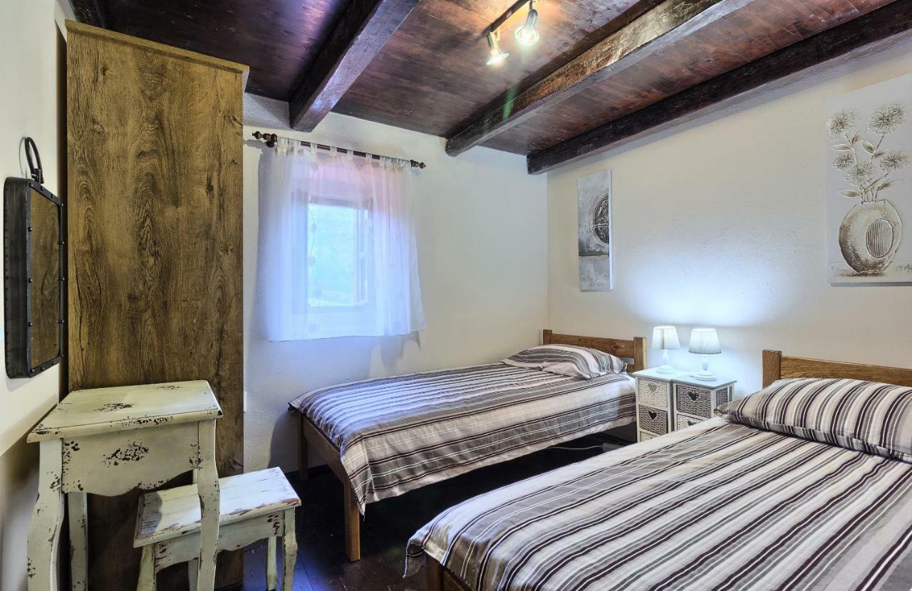 Dalmatia Stone House - Heated Pool Guest House Biorine ภายนอก รูปภาพ