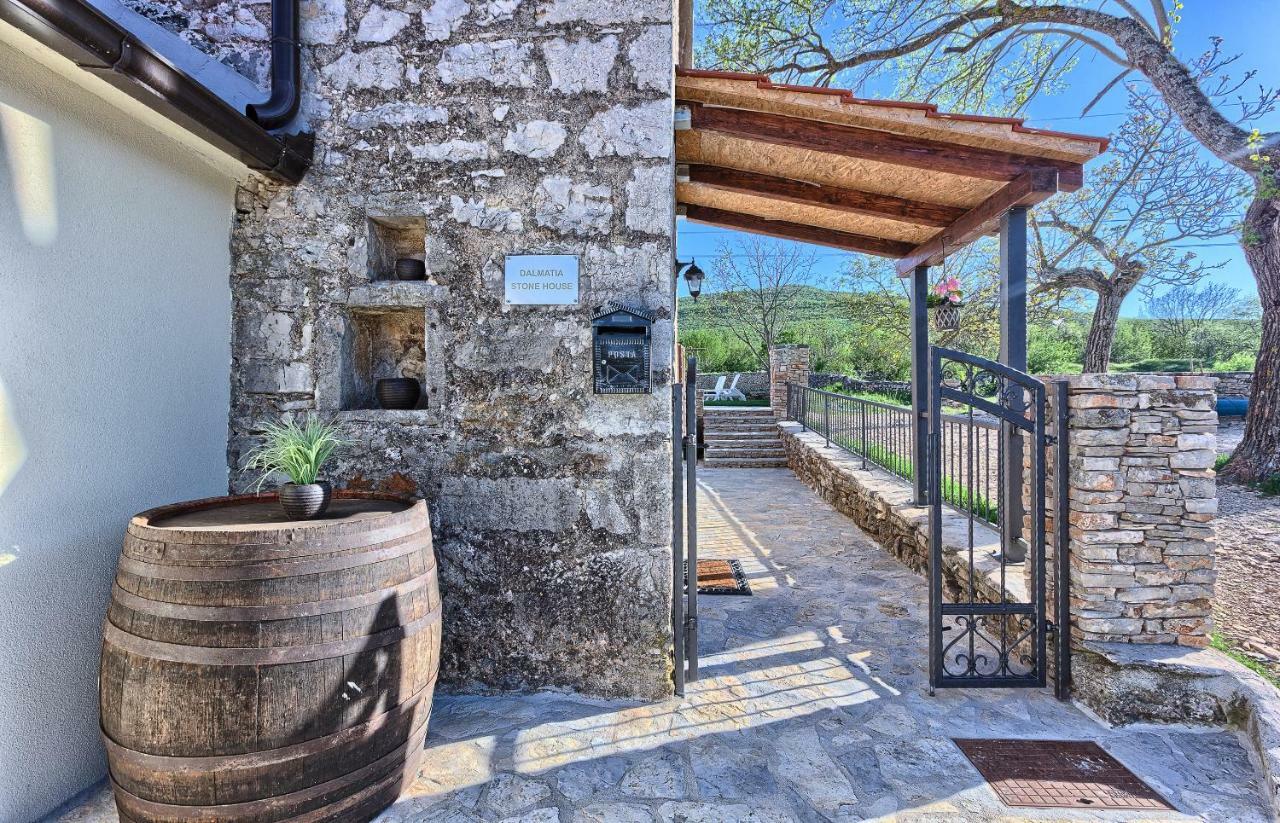 Dalmatia Stone House - Heated Pool Guest House Biorine ภายนอก รูปภาพ